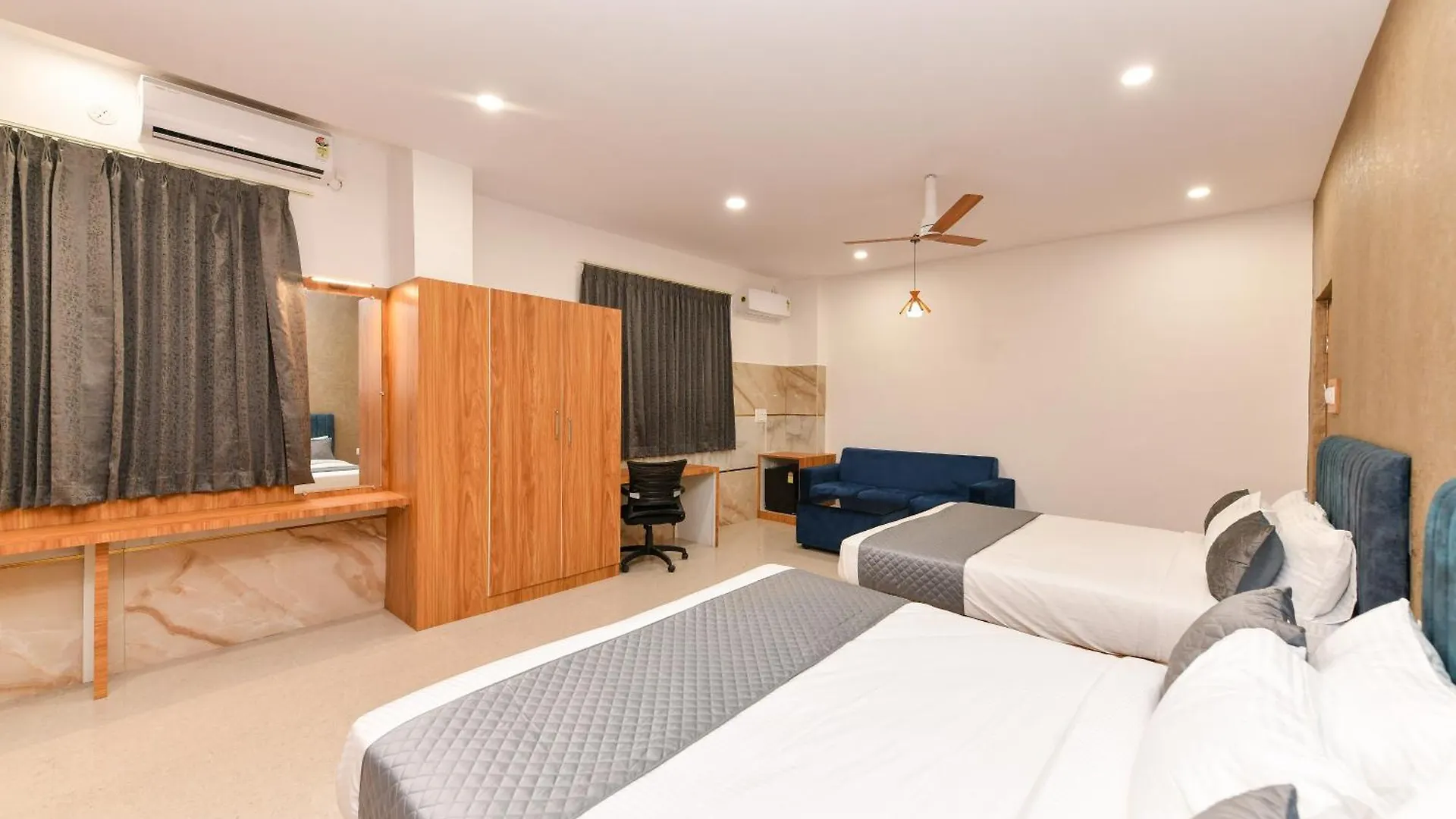 Hotel Shine International Maisúr