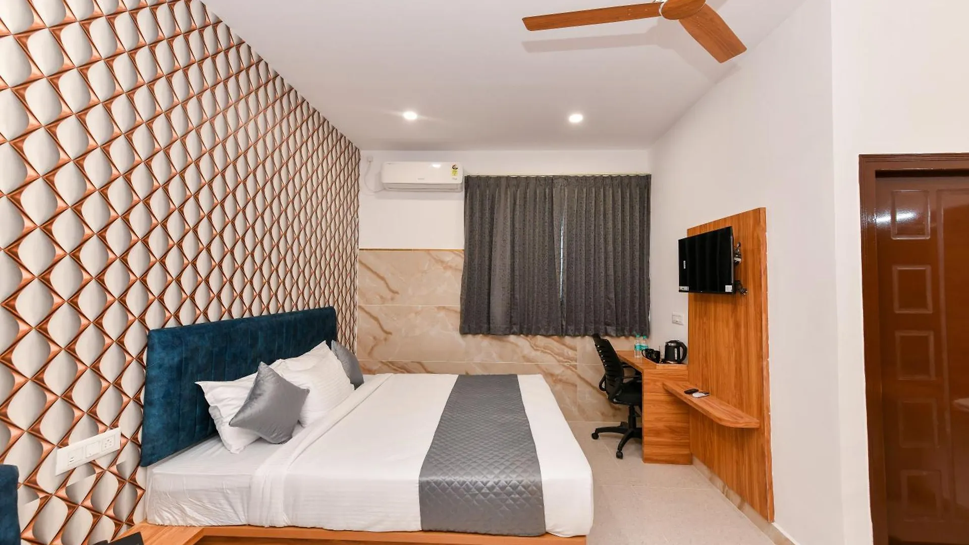 Hotel Shine International Maisúr