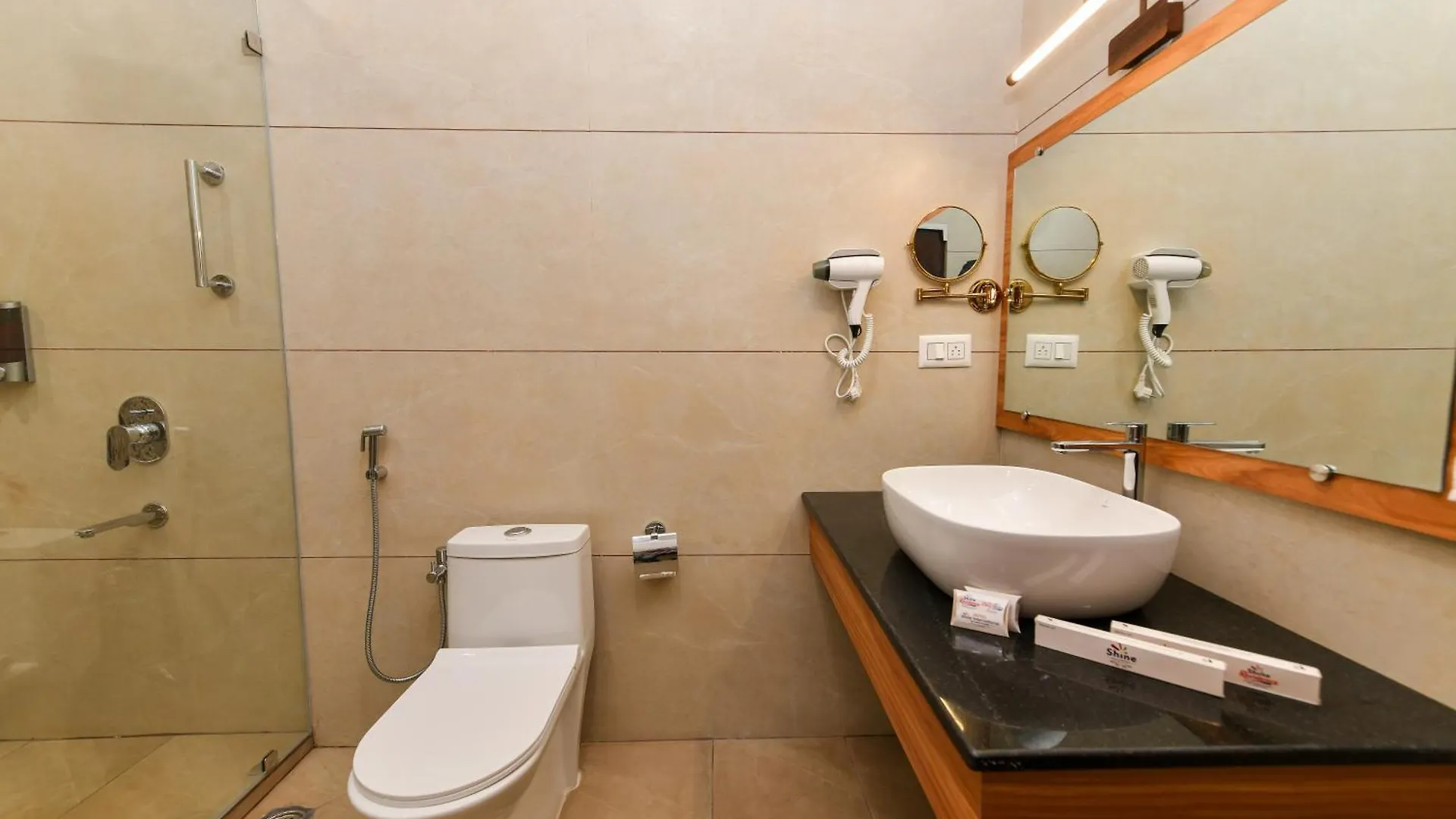 Hotel Shine International Maisúr