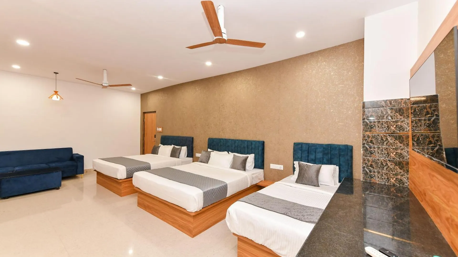 Hotel Shine International Maisúr