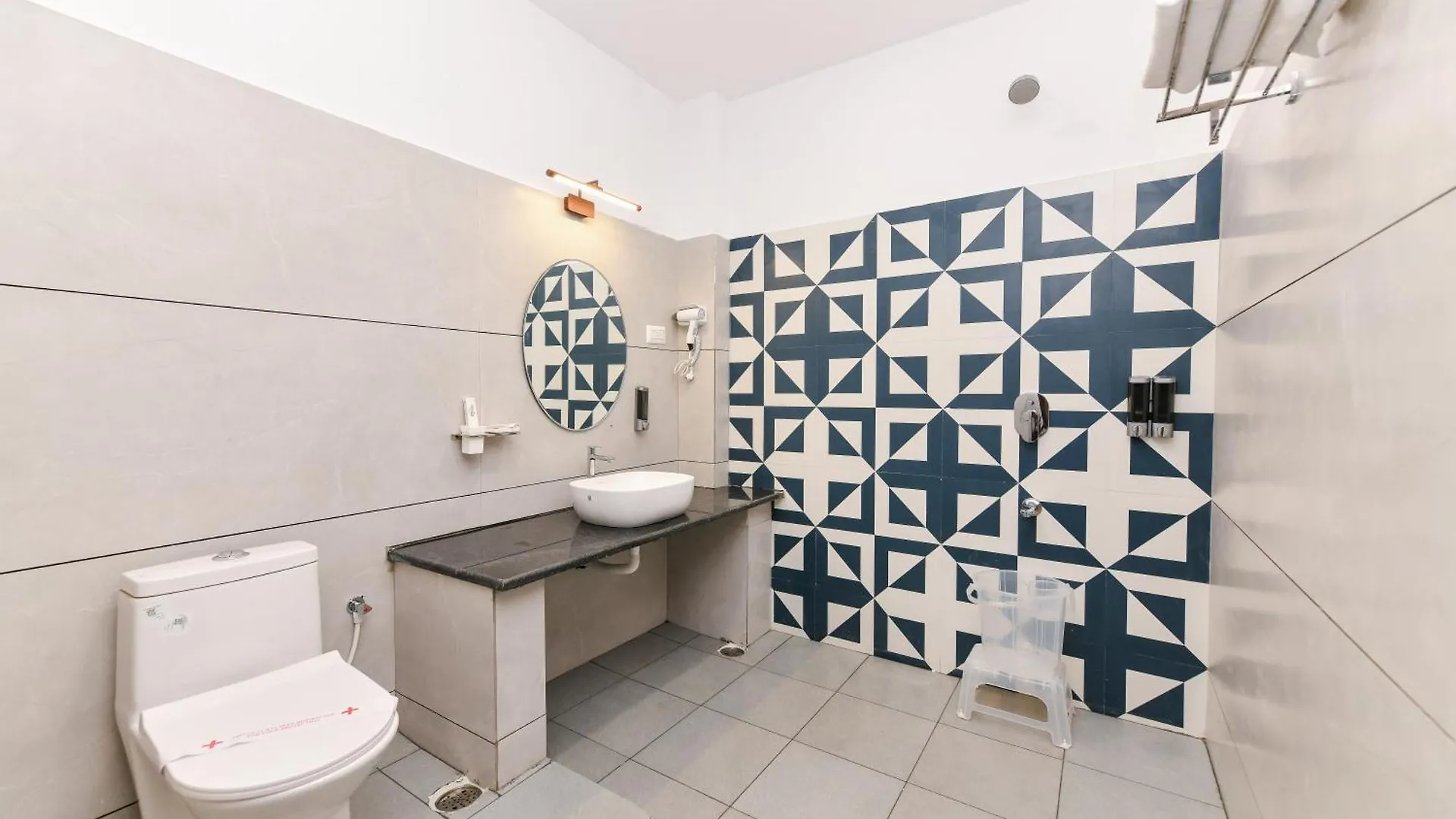 Hotel Shine International Maisúr 3*,