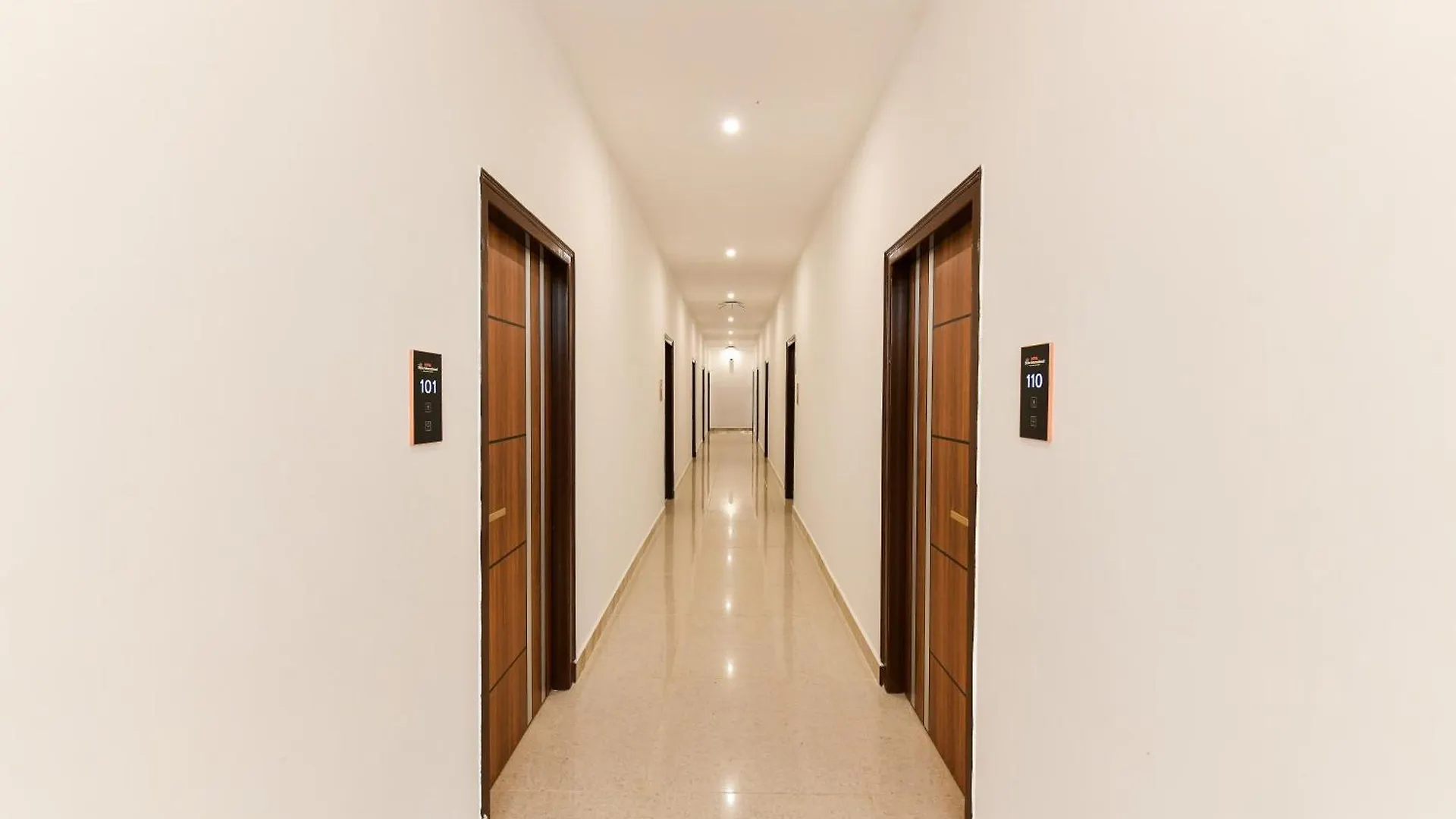 Hotel Shine International Maisúr