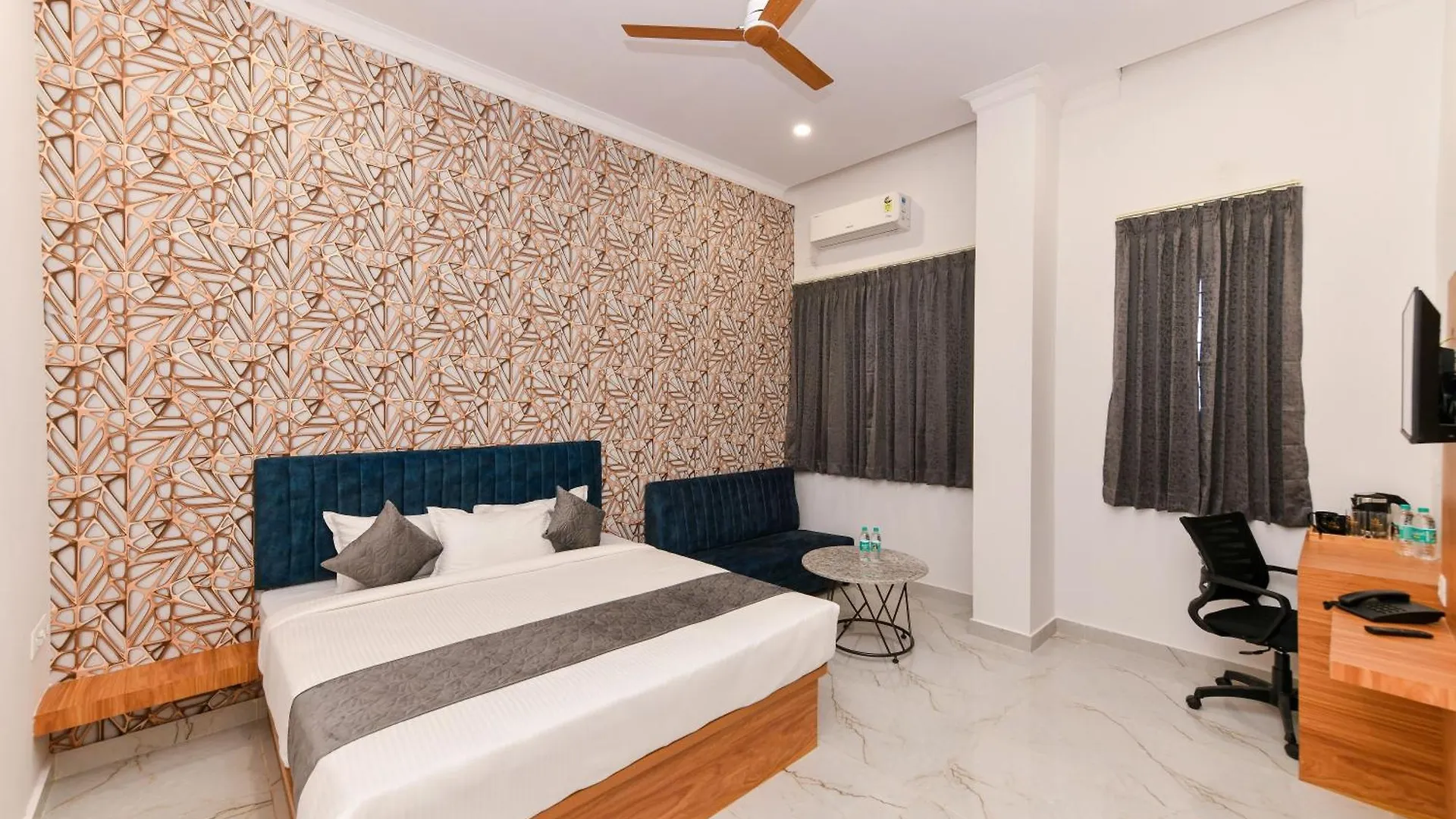 Hotel Shine International Mysore