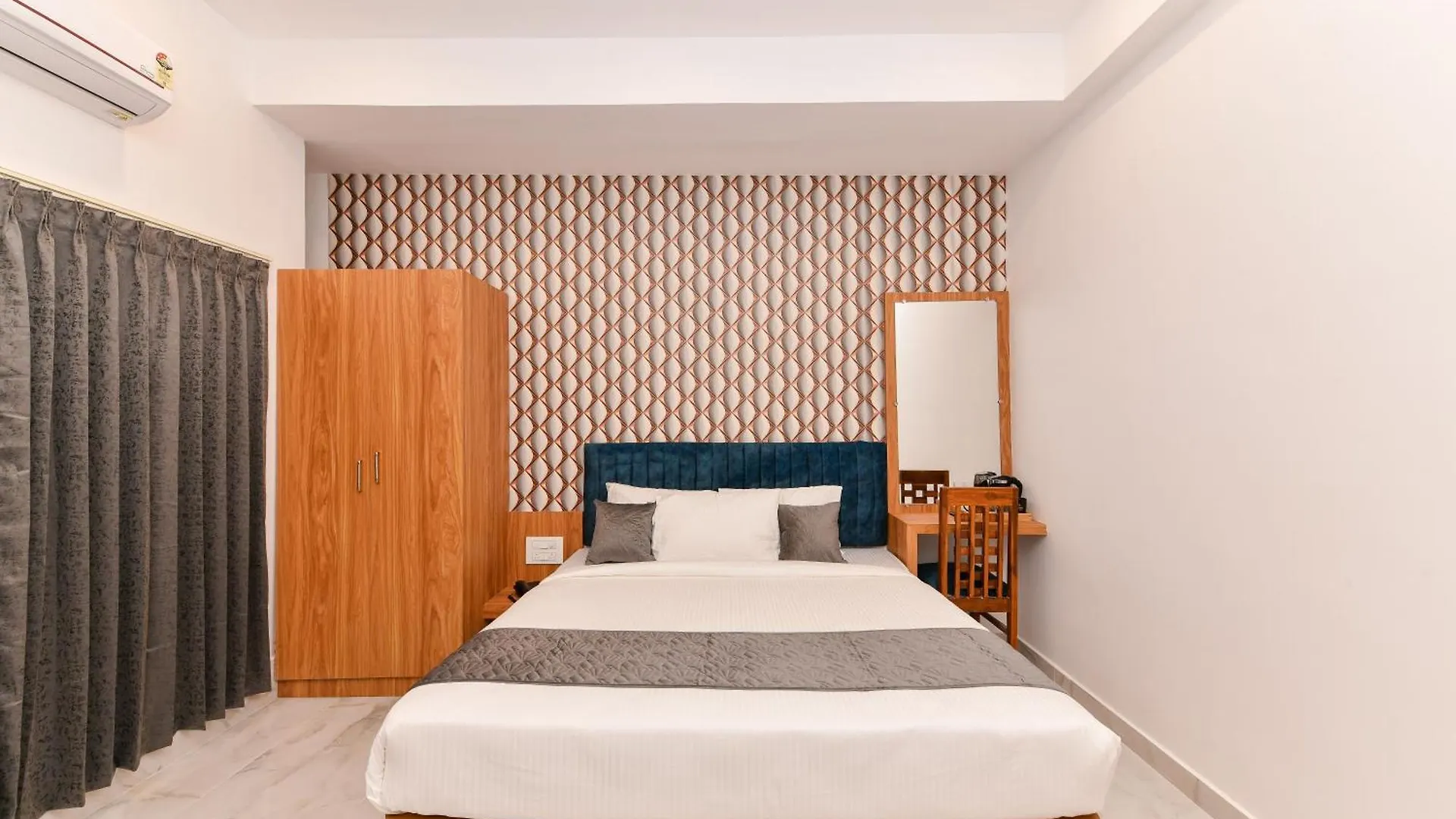 Hotel Shine International Mysore