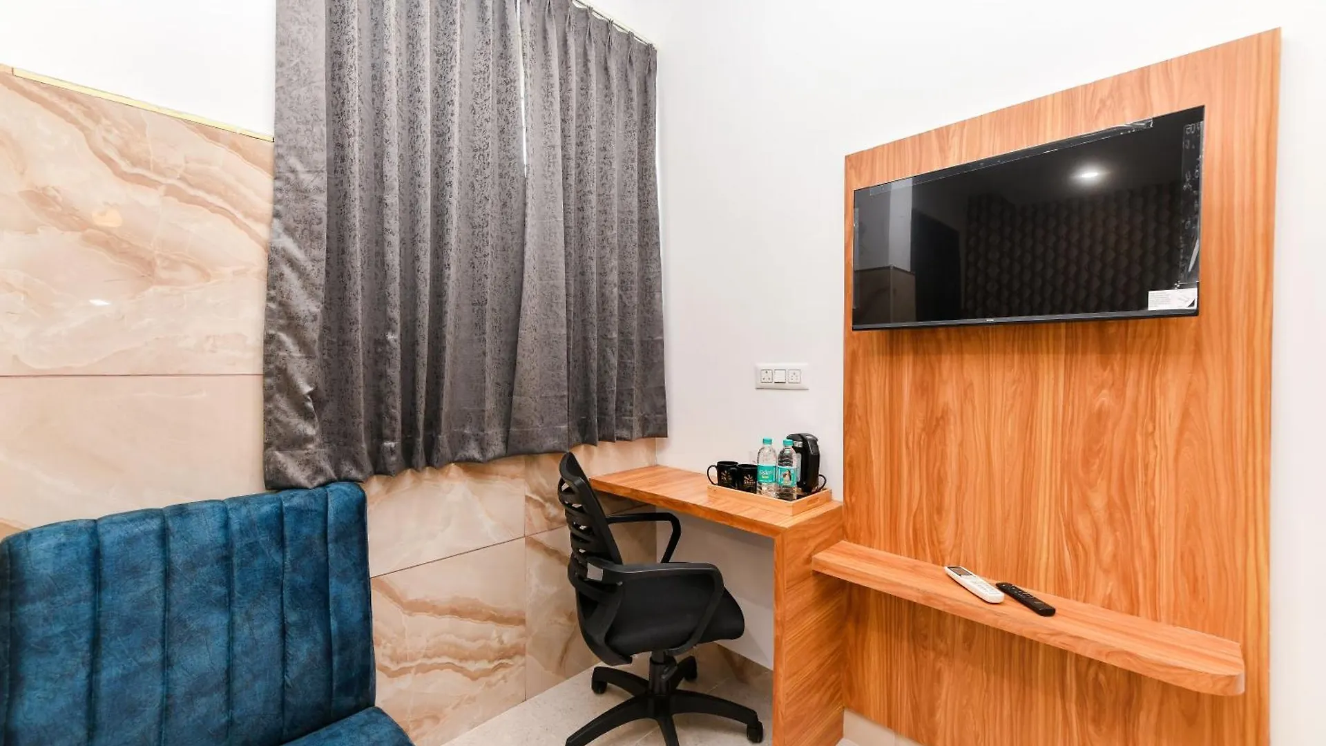 Hotel Shine International Mysore 3*,  India