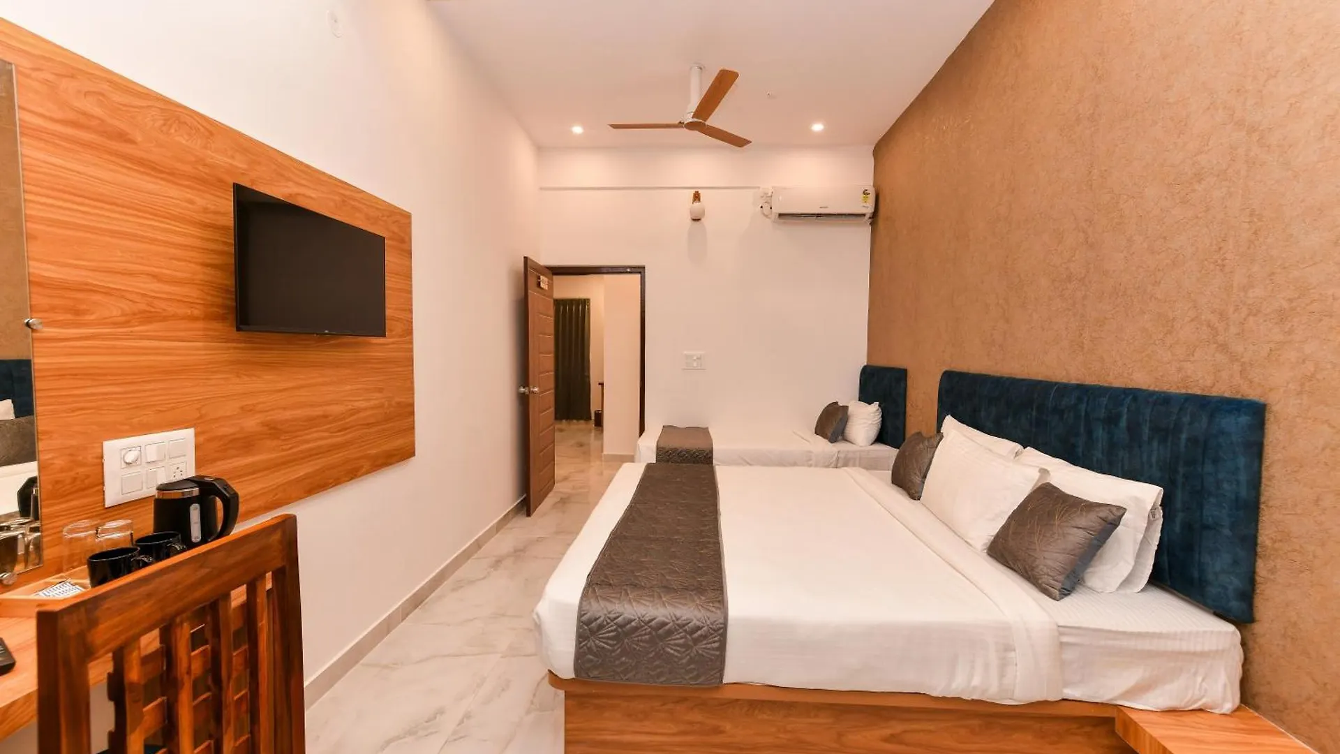 Hotel Shine International Mysore