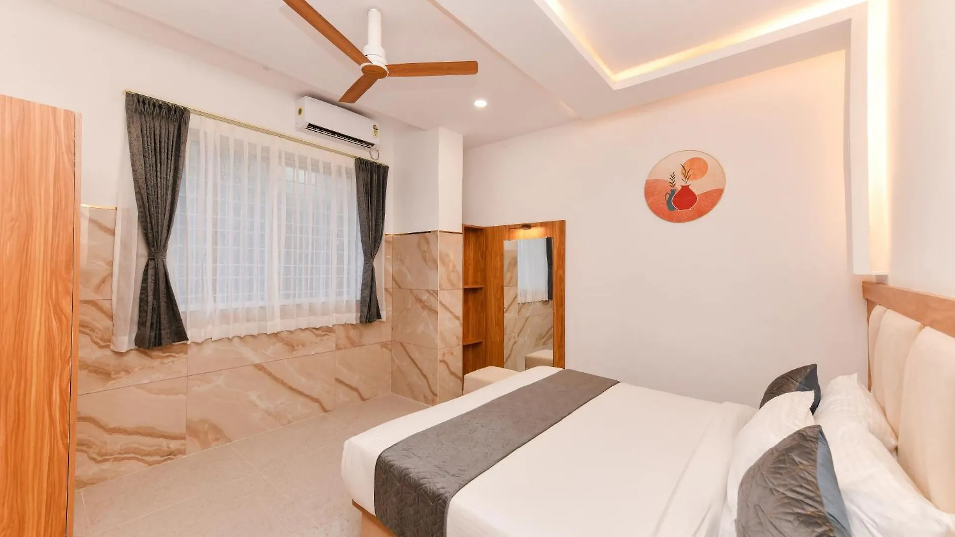 Hotel Shine International Mysore India